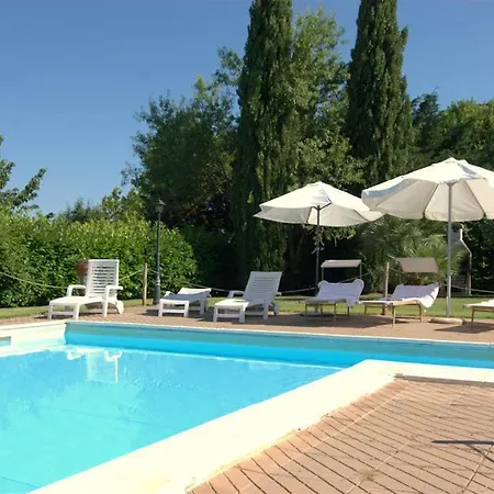 Cantagallina Sleeps 6 Pool Wifi Apartament