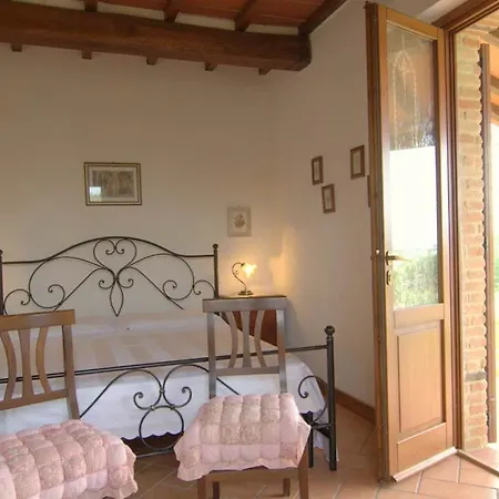Cantagallina Sleeps 6 Pool Wifi